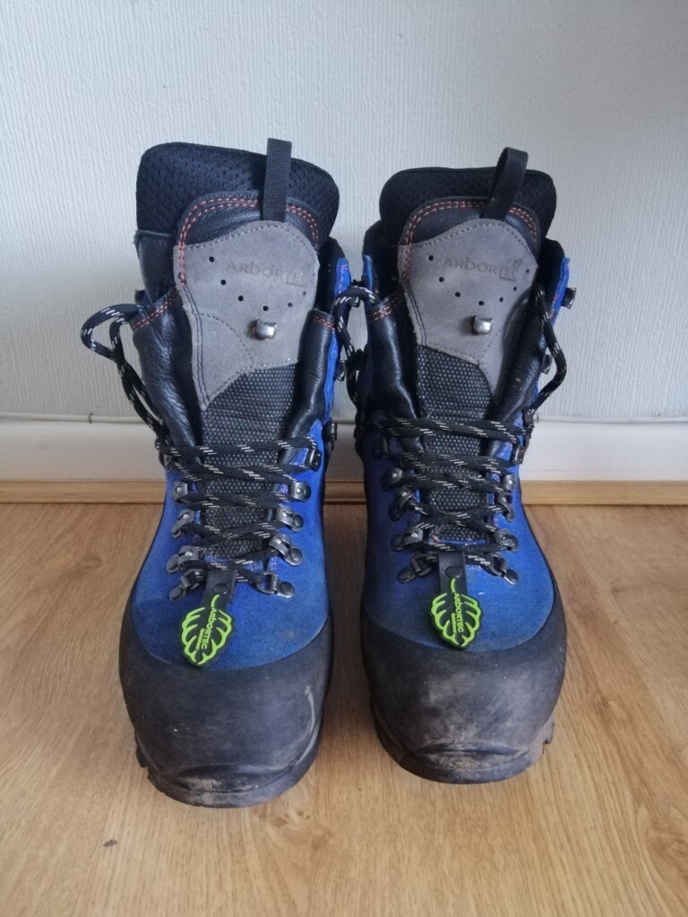 scafell lite chainsaw boots